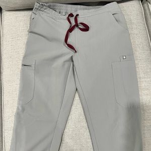 Figs Cement Color Yola Skinny Scrub Pants SMALL